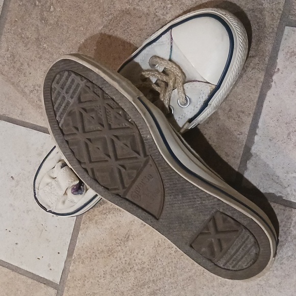 Converse shoe 6.5 - Picture 3 of 3